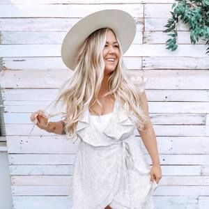 Meet your Posher, Alexsis